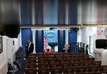 CNN, MS NOW y Politico demandan a Trump por el veto en la Casa Blanca CNN, MS NOW y Politico demandan a Trump por el veto en la Casa Blanca