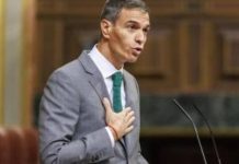 Sánchez desmonta las críticas de Feijóo a Marruecos con la hemeroteca del PP Sánchez desmonta las críticas de Feijóo a Marruecos con la hemeroteca del PP