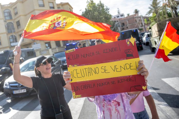 Manifestación en contra de los migrantes en Ceuta