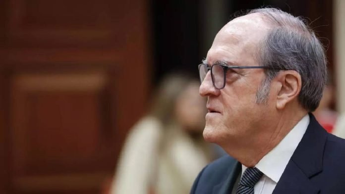 El Defensor del Pueblo recurre la suspensión del voto por la ley de nietos