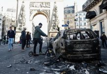 Francia suma más de 1.800 detenidos tras las protestas sociales Francia suma más de 1.800 detenidos tras las protestas sociales